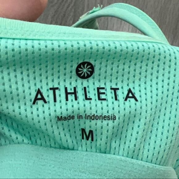 Athleta | Green Ombre Harmonious Athletic Tank Top Size Medium - Picture 5 of 5